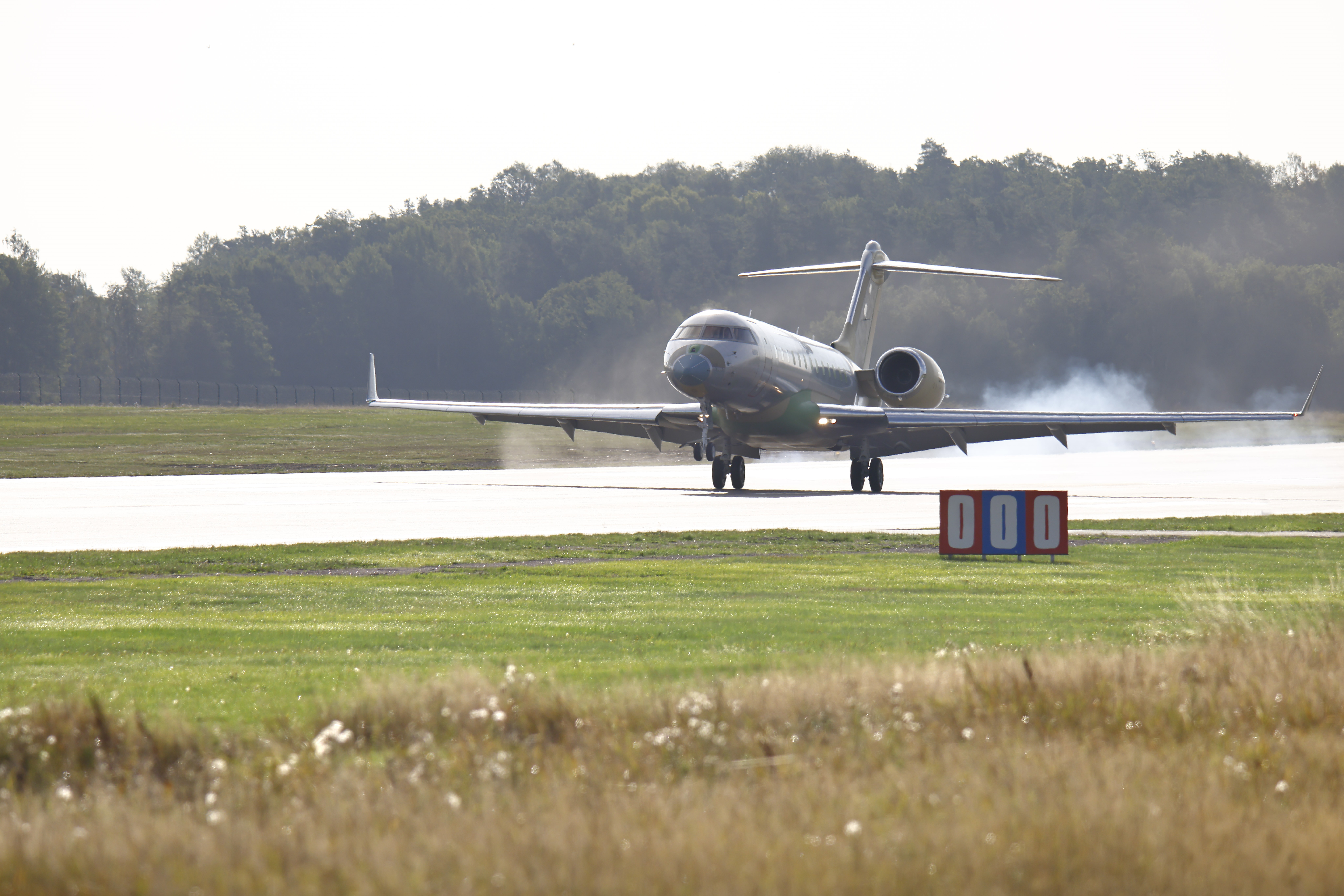 Avion Bombardier arrive en Suède.