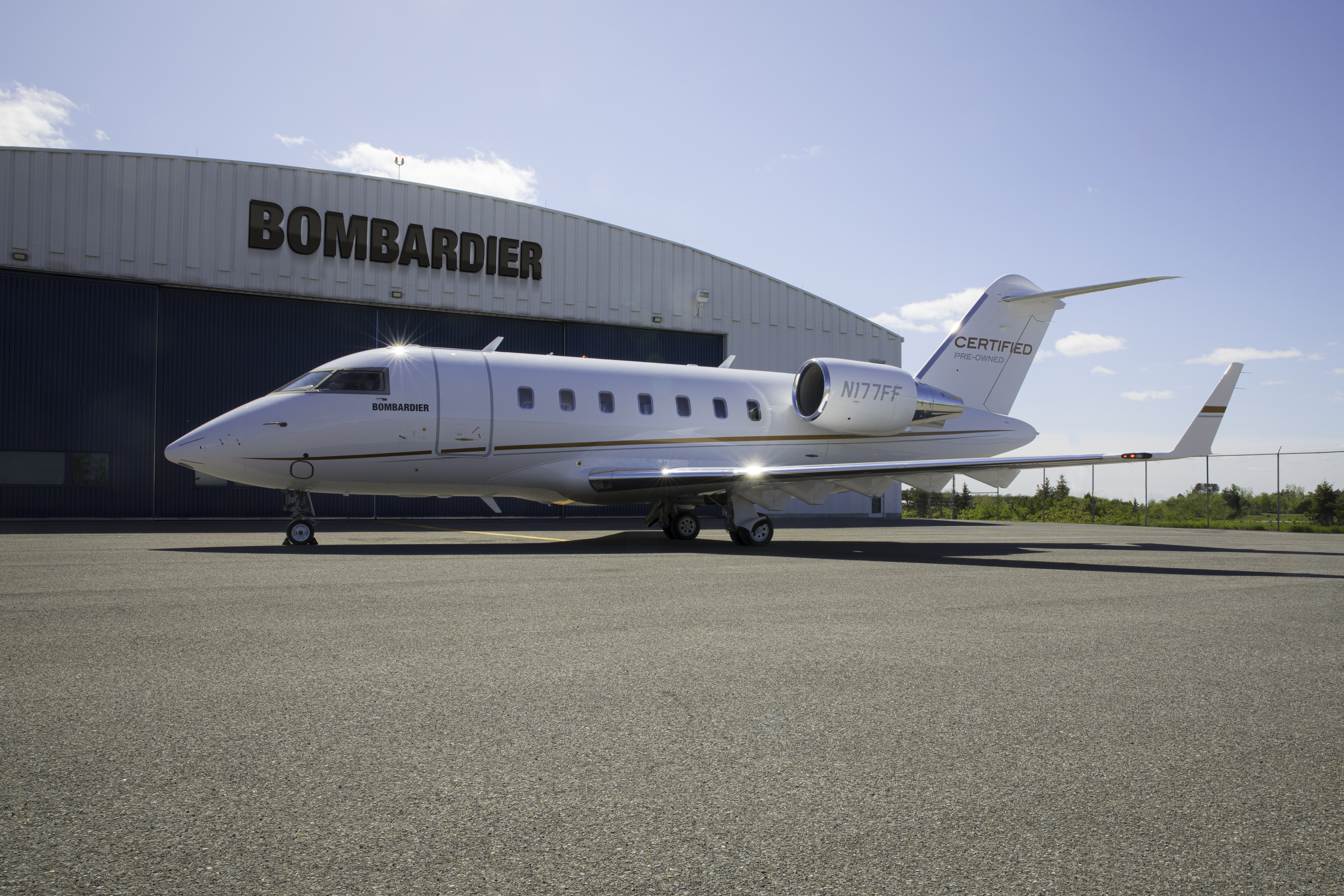 L'avion Challenger 605 d'occasion certifié de Bombardier