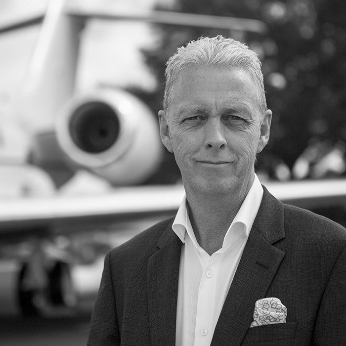 Peter Bromby - Vice-Président, Vente d'avions d'occasion