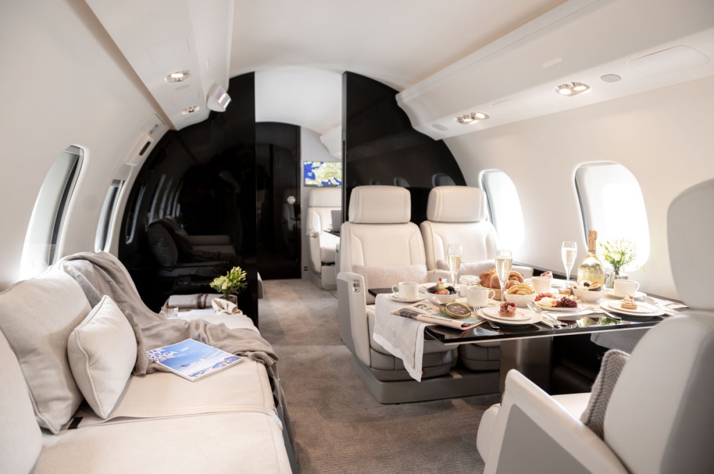 Global 6500 S/N 60075 conference suite